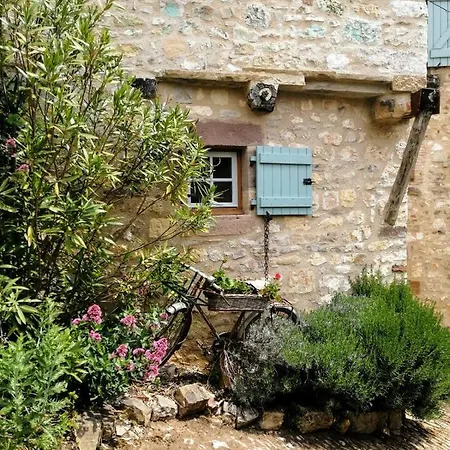 Couette-café La Maison Fleurie *