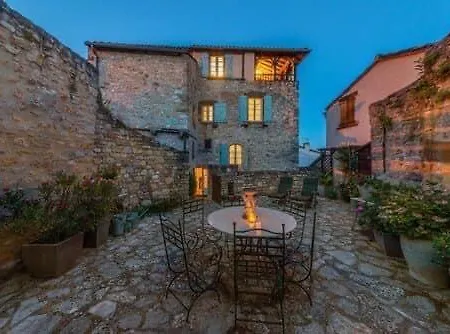 La Maison Fleurie